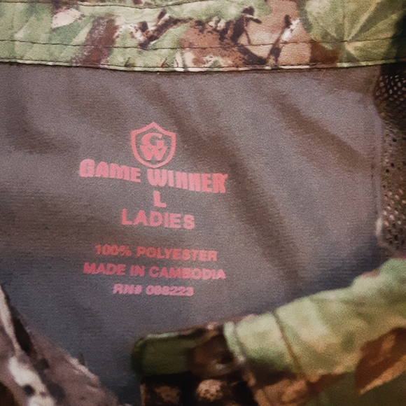 Camouflage Dura-Cool Technology Scotchguard Protect Button Down Top - Picture 14 of 16